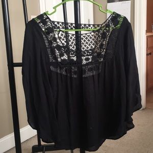 Flow-y lace black top